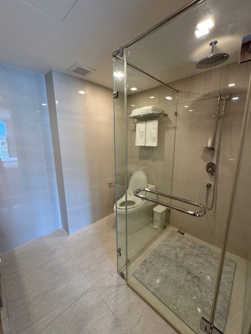 Apartments in one of the best condos on Rawai